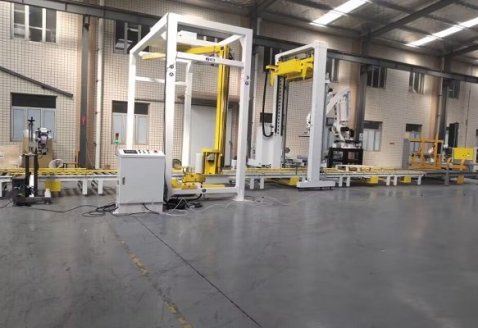 Palletizing, wrapping and packaging line for military industry